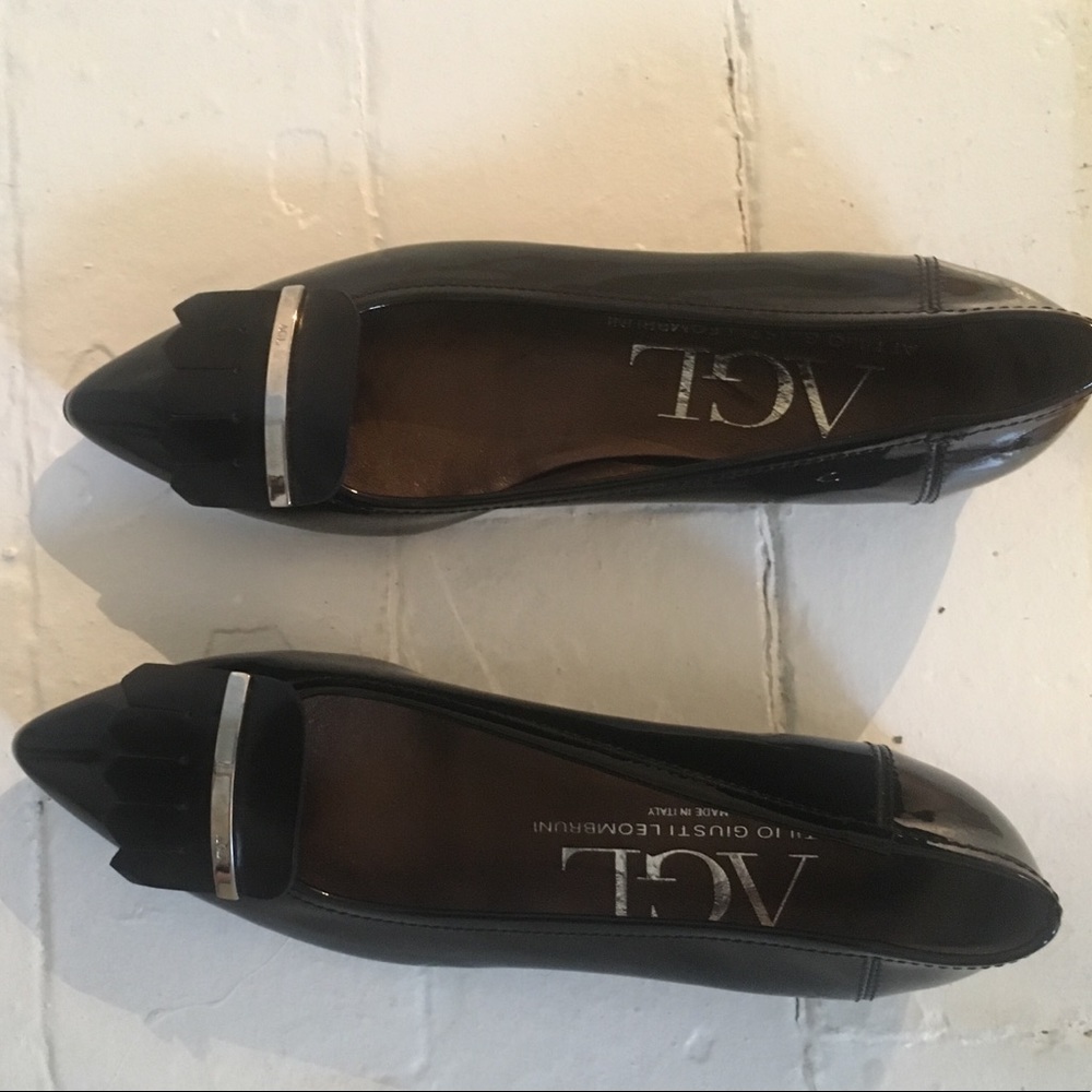 AGL flats with buckle